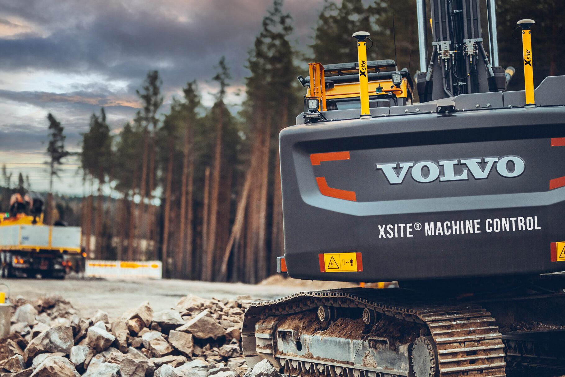 xsite pro 3d volvo back (1)